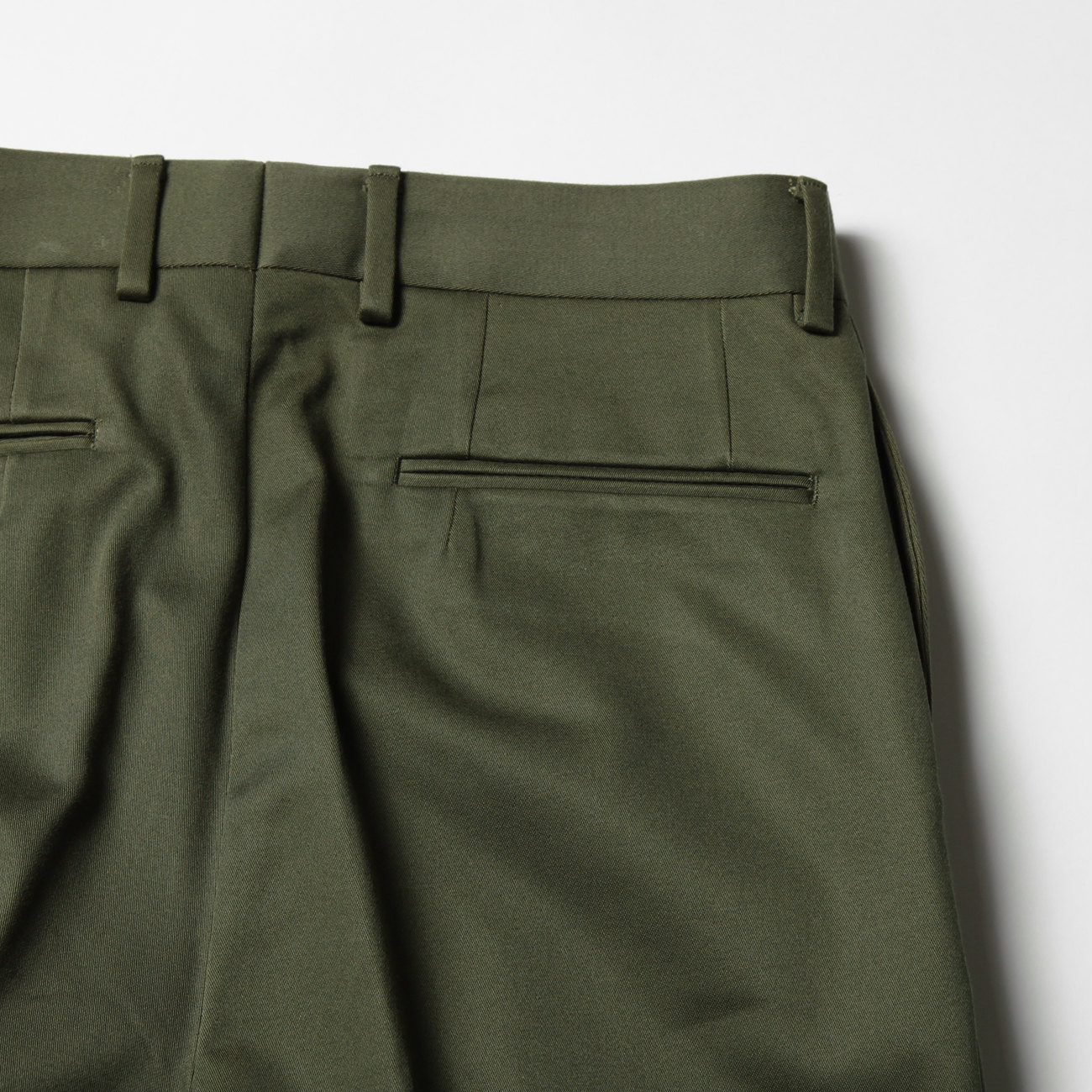 NEAT / ニート | Cotton Satin / Standard - Olive | 通販 - 正規取扱