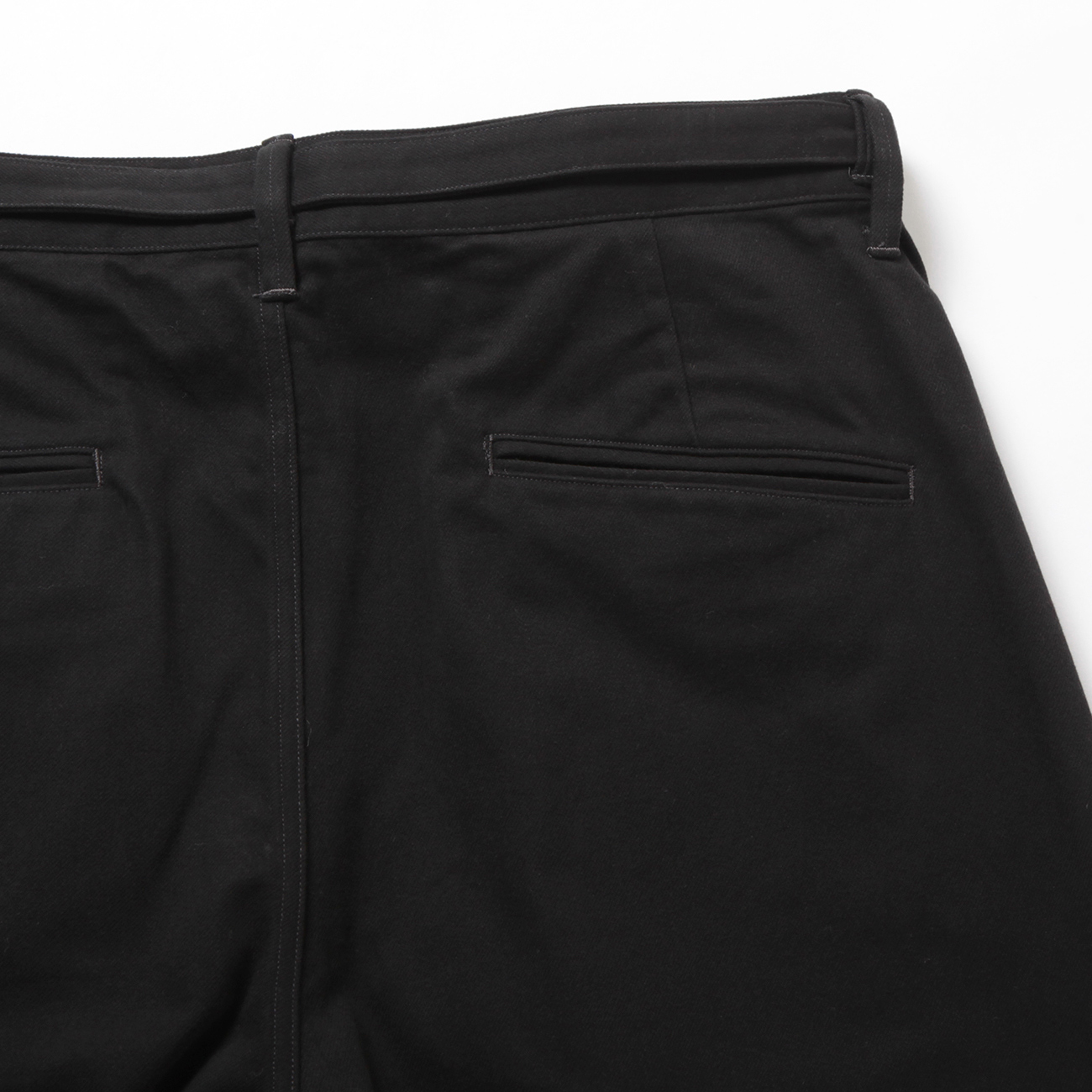 blurhms / ブラームス | Brushed Twill Belted Trousers - Black