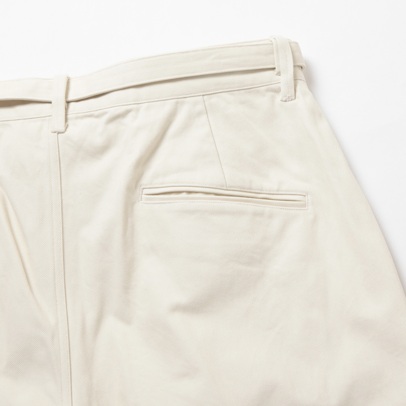 blurhms / ブラームス | Brushed Twill Belted Trousers - Ivory