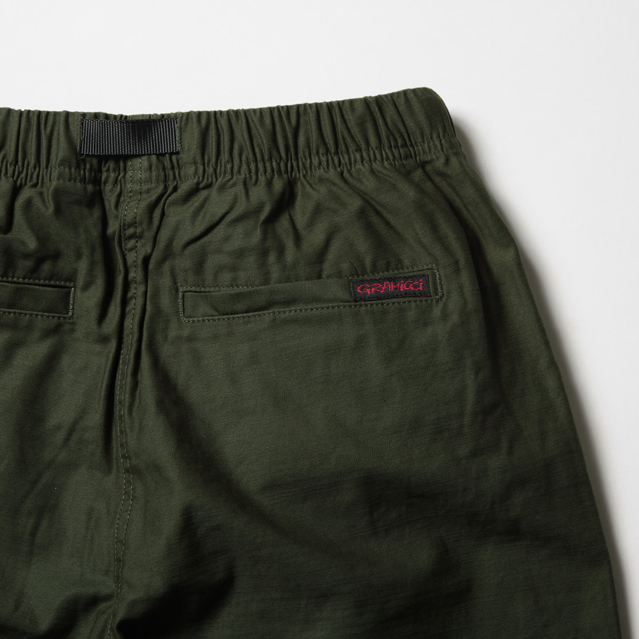 新品 グラミチ BACK SATIN TUCK TAPERED PANTS Gramicciグラミチ】BACK SATAIN TUCK TAPERED PT(DESERT)(DEEP