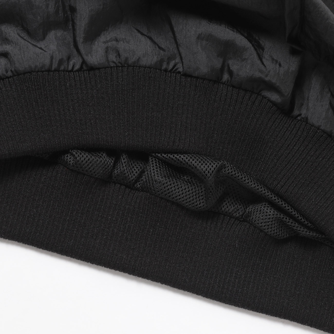RhodolirioN / ロドリリオン | V-neck Truck Pullover - Black | 通販