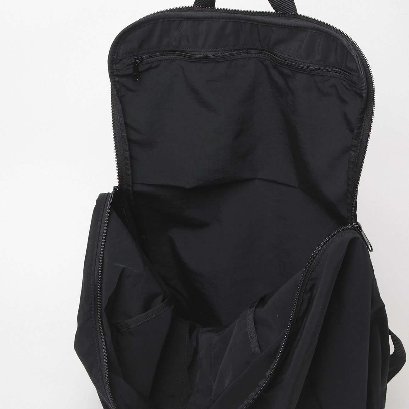 9222-AC06-pieces BACKPACK - Black