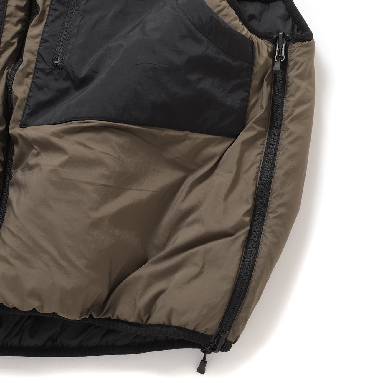 DAIWA PIER39 / ダイワピア39 | TECH REVERSIBLE CLIMBERS PUFF VEST