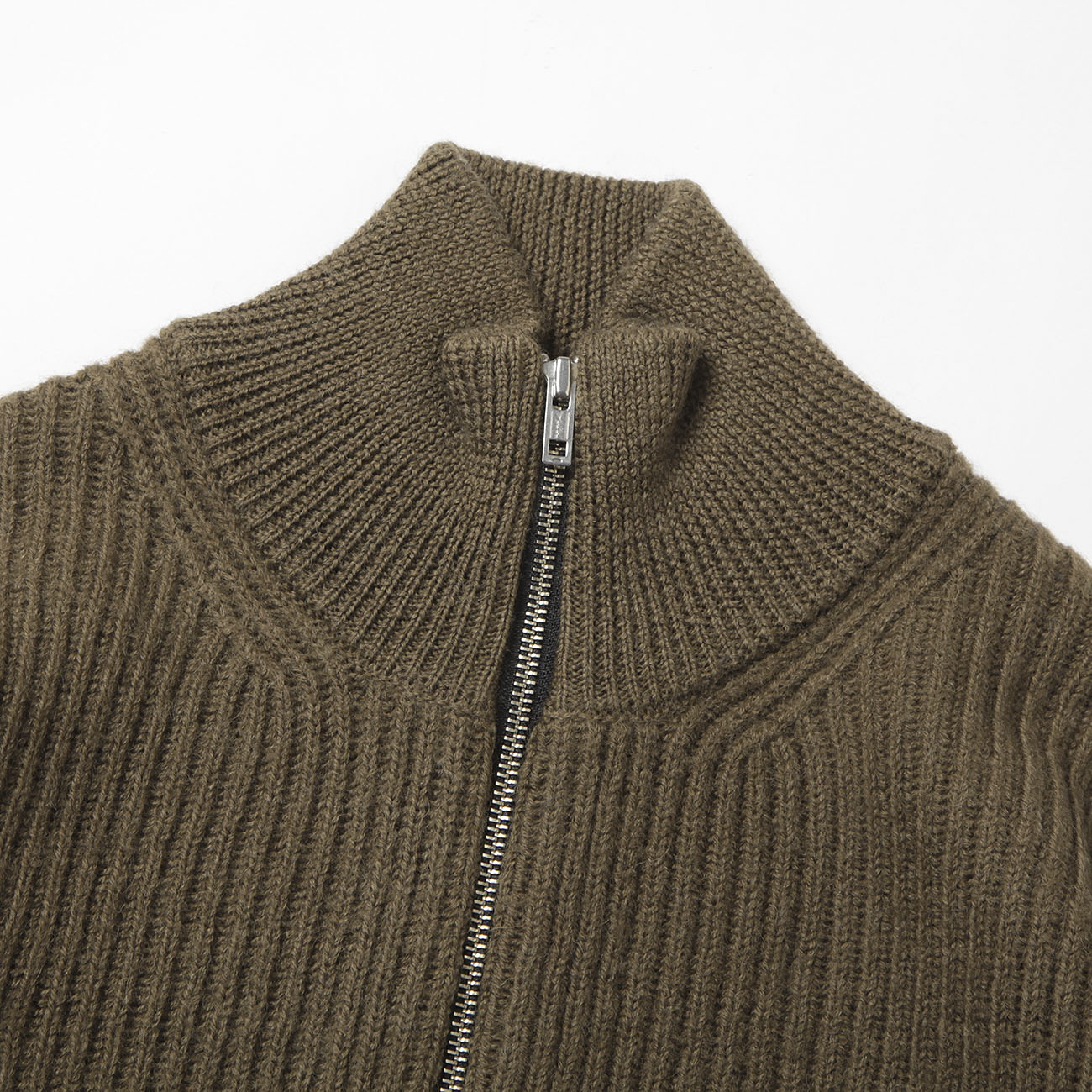 INSCRIRE / アンスクリア | Drivers Knit - Khaki | 通販 - 正規取扱店