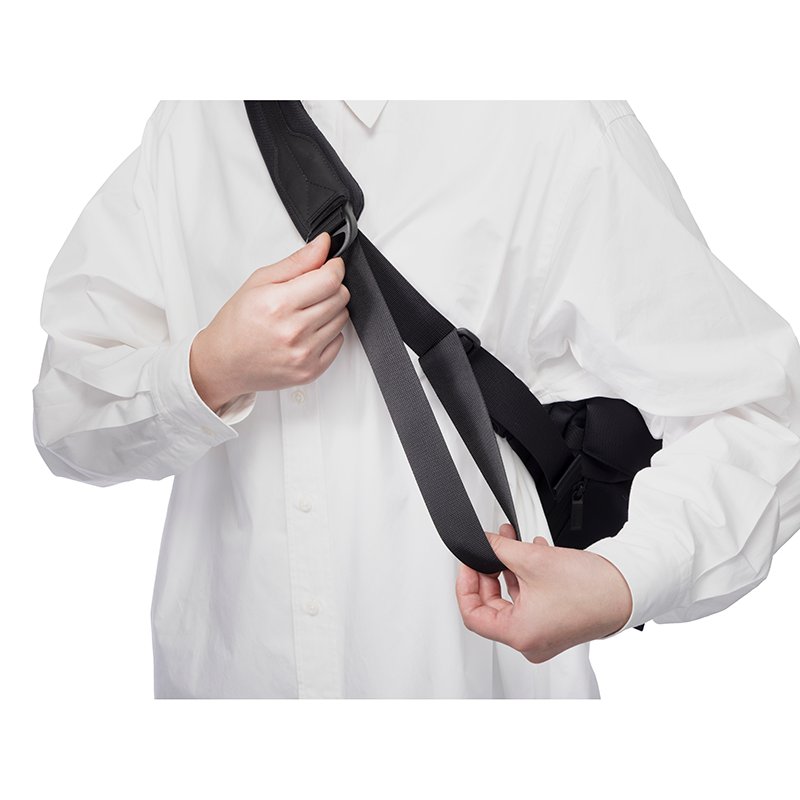 MONOLITH / モノリス | SHOULDER PRO FLAP M - Black | 通販 - 正規