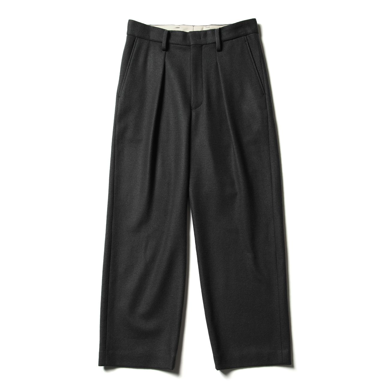 【即発送】URU 1TUCK PANTS /WOOL SERGE URU / ウル | WOOL PONCH / 1 TUCK PANTS - Charcoal | 通販