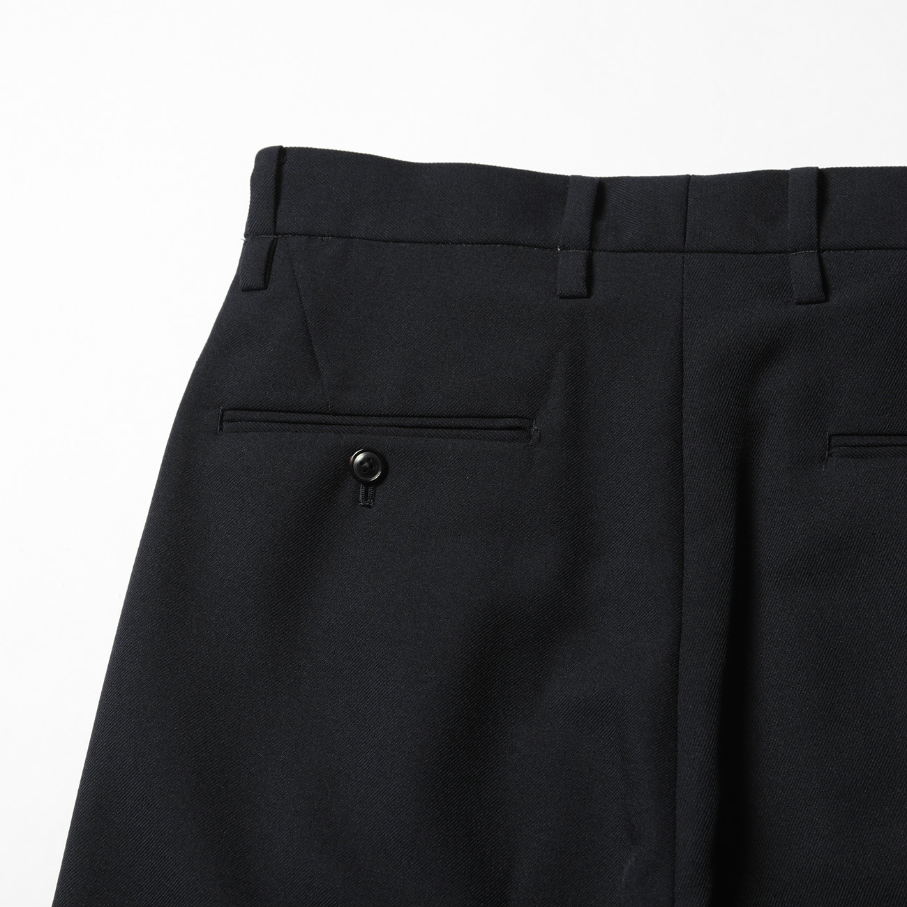 URU / ウル | WOOL POLYESTER SERGE / 1 TUCK PANTS - Navy | 通販