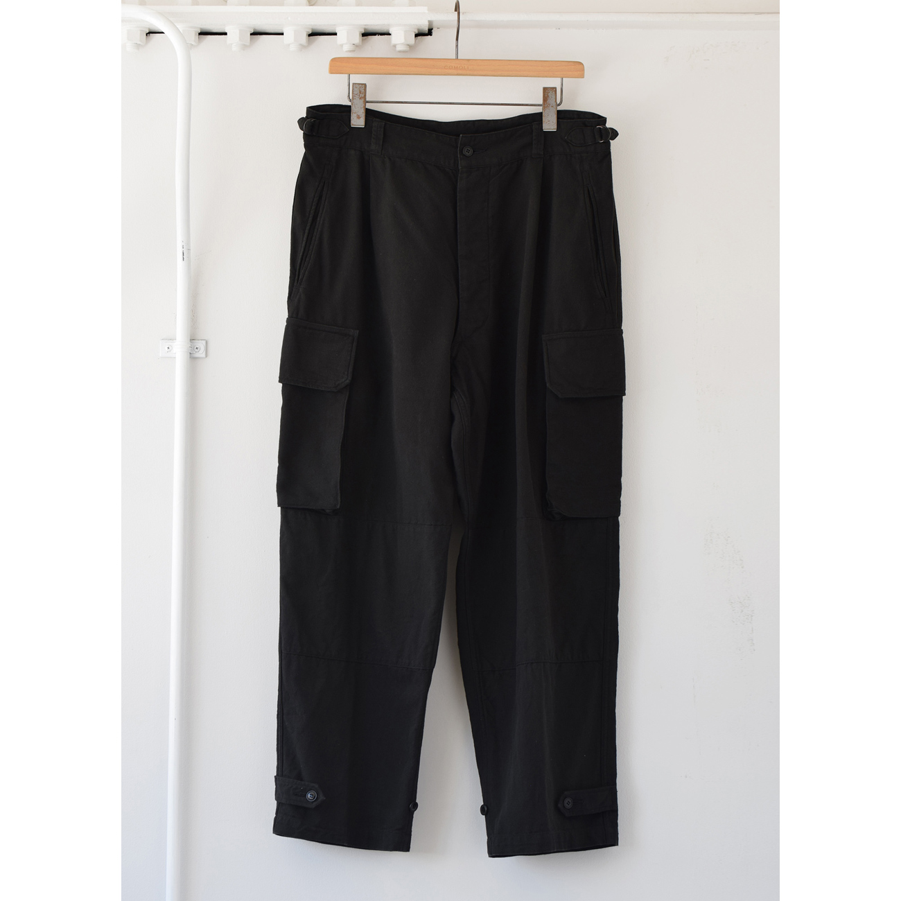 comoli 22SS BLACK 6POCKET PANTS 2