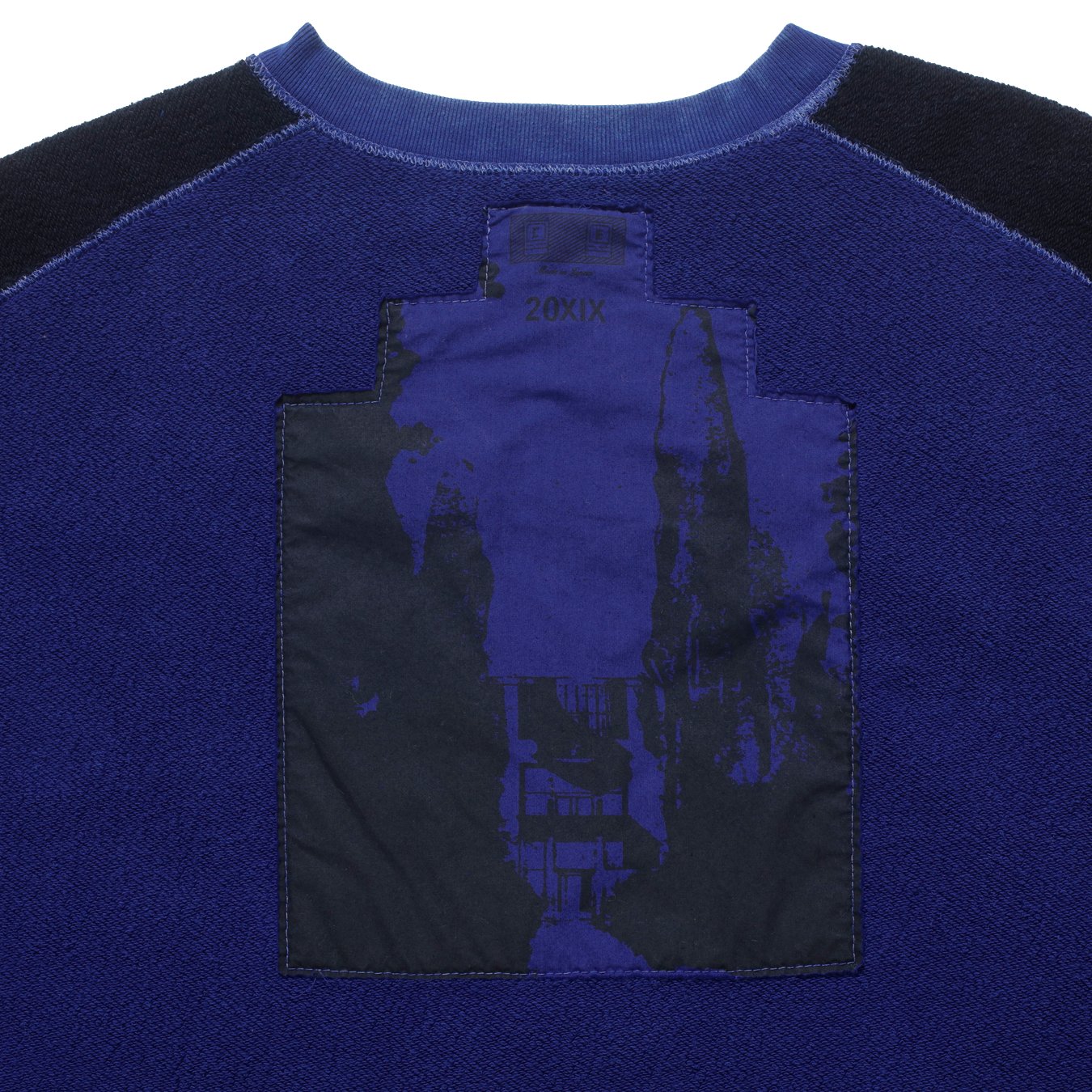 C.E / シーイー | OVERDYE PANEL SHOULDER CREW NECK - Navy | 通販