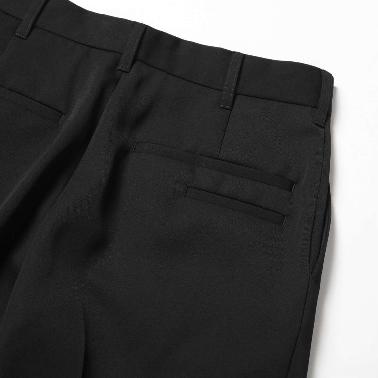 MARC / Tuck Tapered Pants - Black