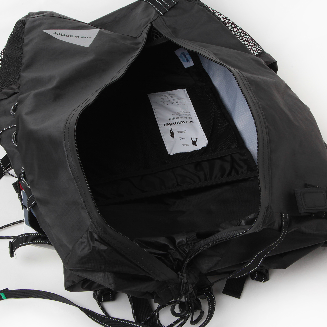 and wander / アンドワンダー | ECOPAK 30L backpack - Black