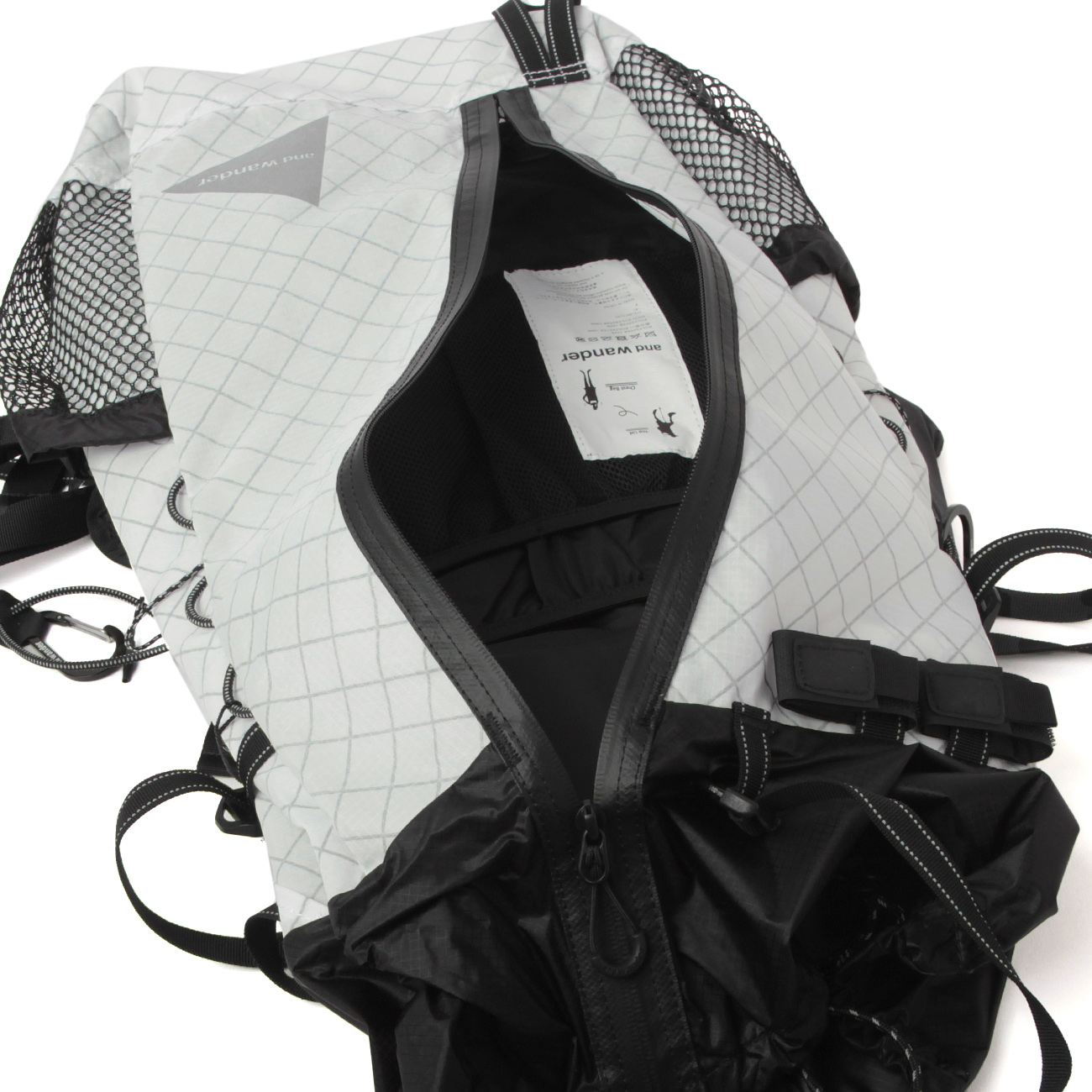 and wander / アンドワンダー | ECOPAK 30L backpack - Off White