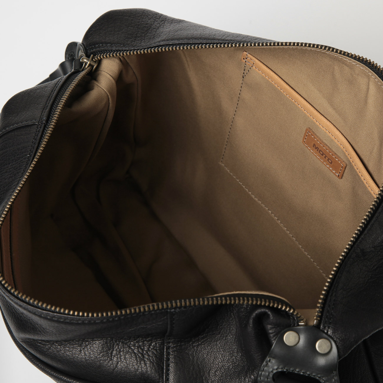 MOTO / モト | BAG18 ショルダーバッグ - Black | 通販 - 正規取扱店