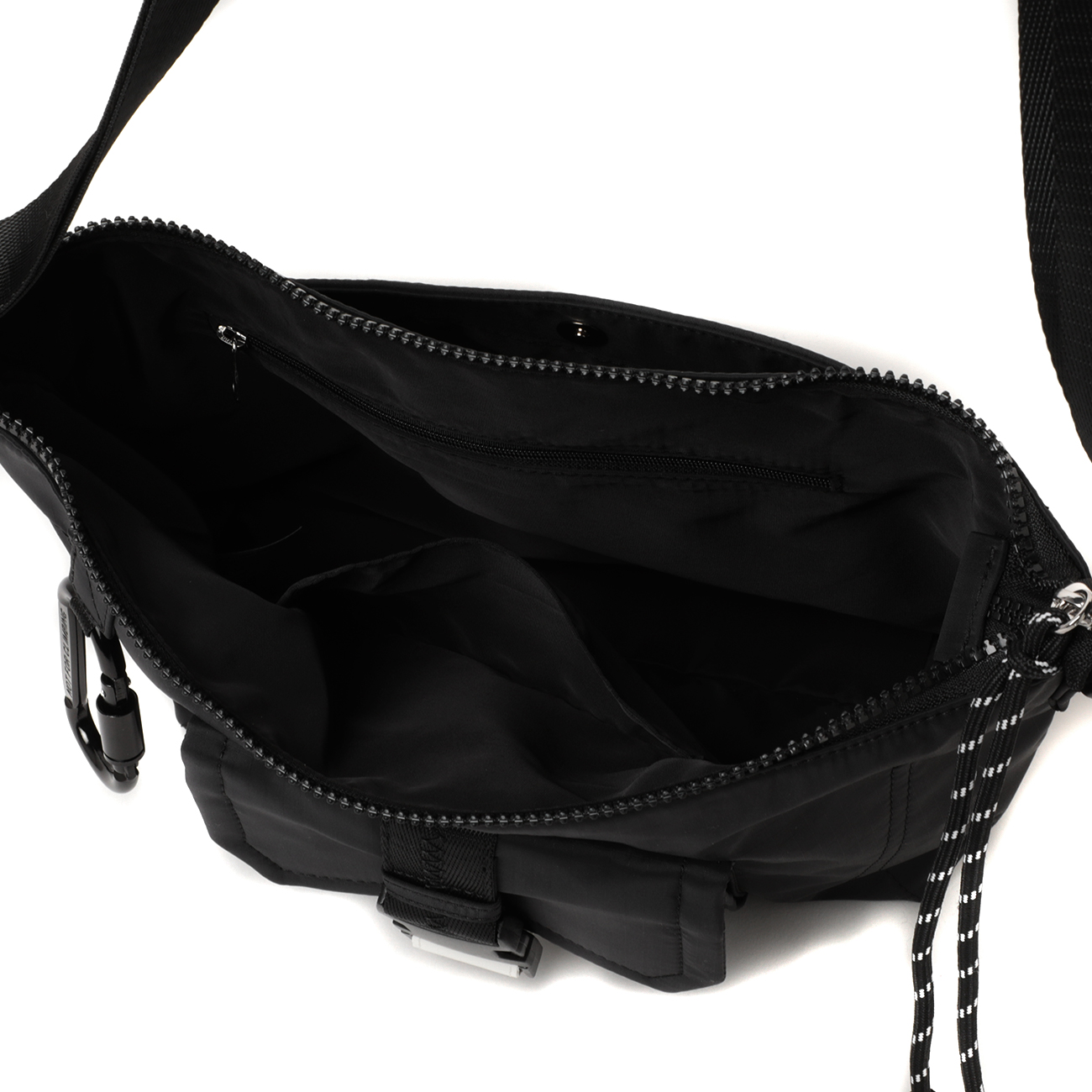 A.P.C. / アーペーセー | Trek ショルダーバッグ - Black | 通販