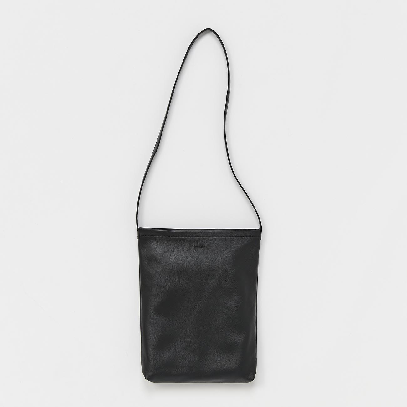 Hender Scheme / エンダースキーマ | cow shoulder big - Black | 通販
