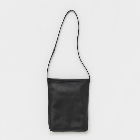 Hender Scheme / エンダースキーマ | cow shoulder big - Black | 通販
