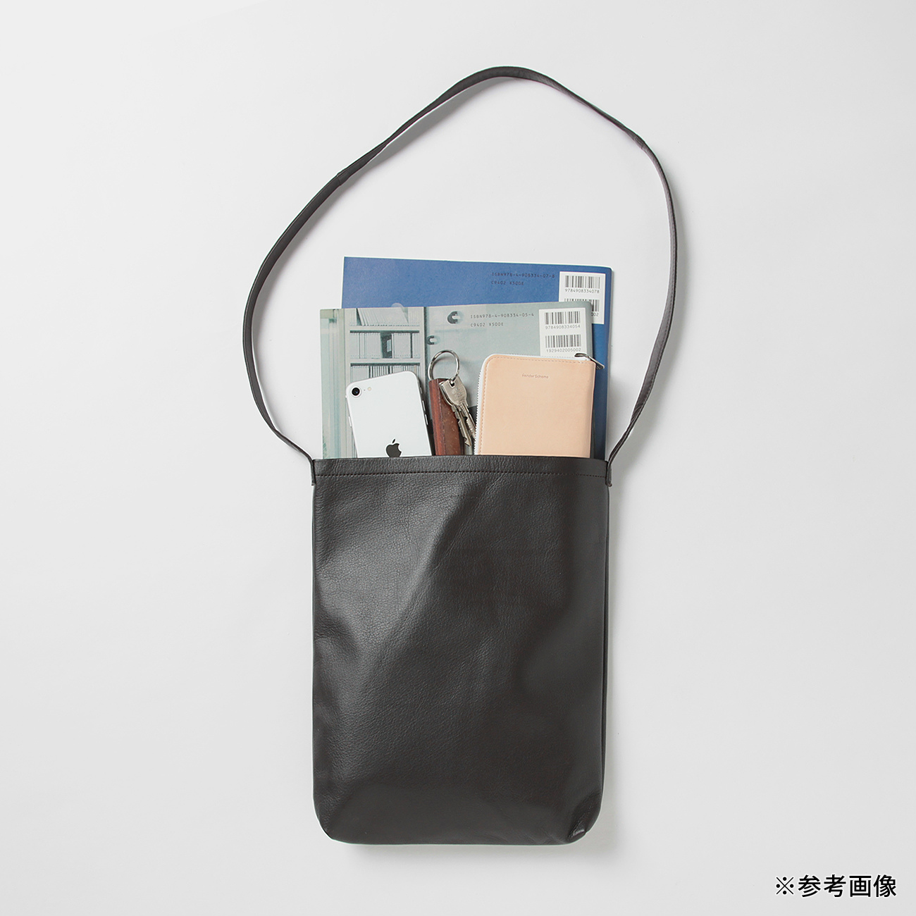 Hender Scheme / エンダースキーマ | cow shoulder big - Black | 通販