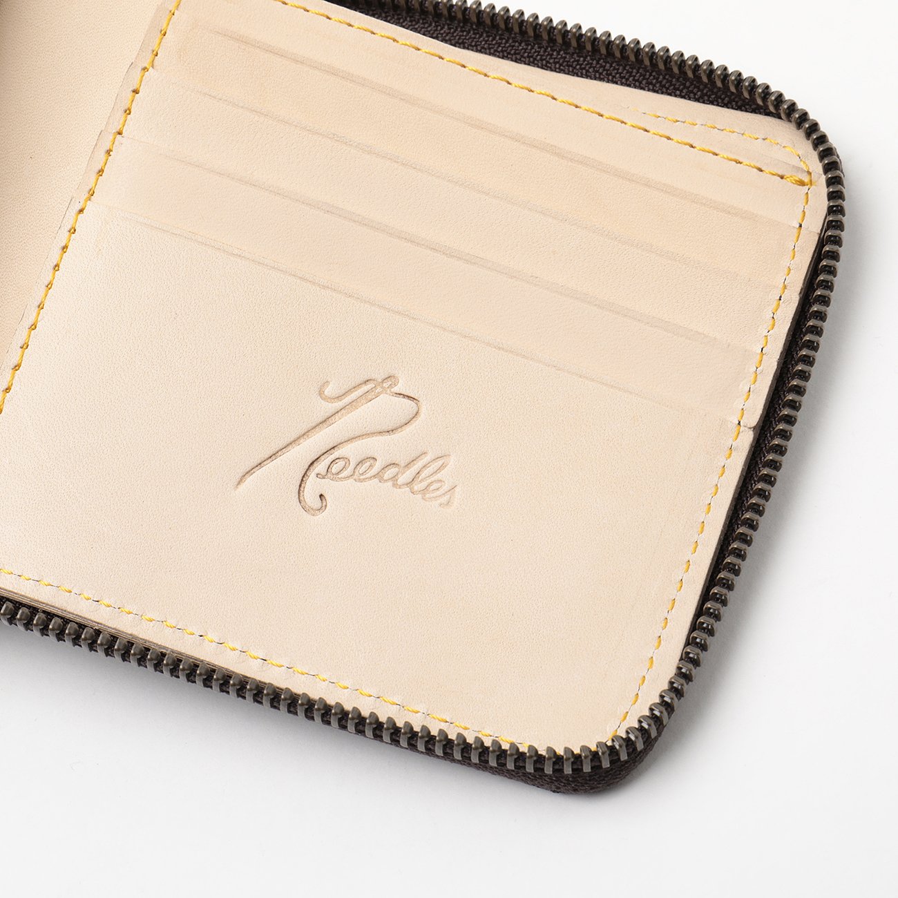 【すぐ届く】NEEDLES パピヨン PVC シングルウォレット 12181028_61bd394b9fdf1.jpg