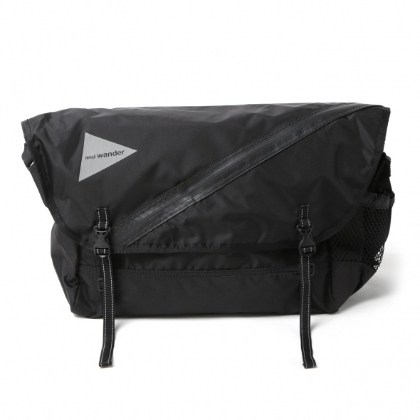 and wander / アンドワンダー | 20L messenger bag - Black | 通販 